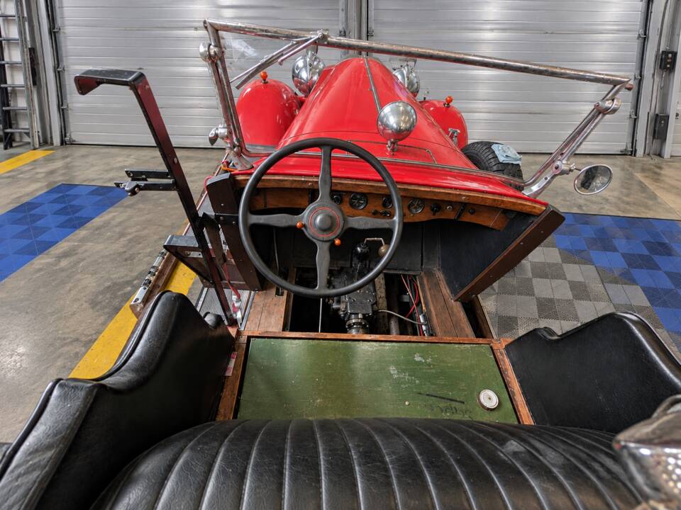 Bild 7/9 von Packard Eight Fire-Track (1930)