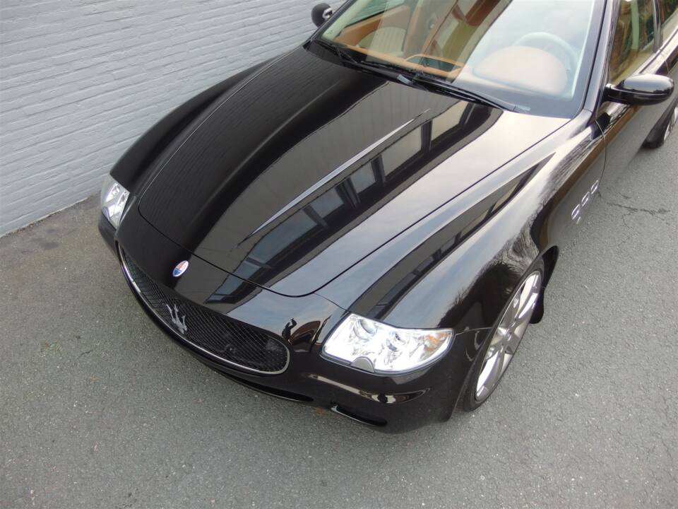 Bild 10/95 von Maserati Quattroporte 4.2 (2009)