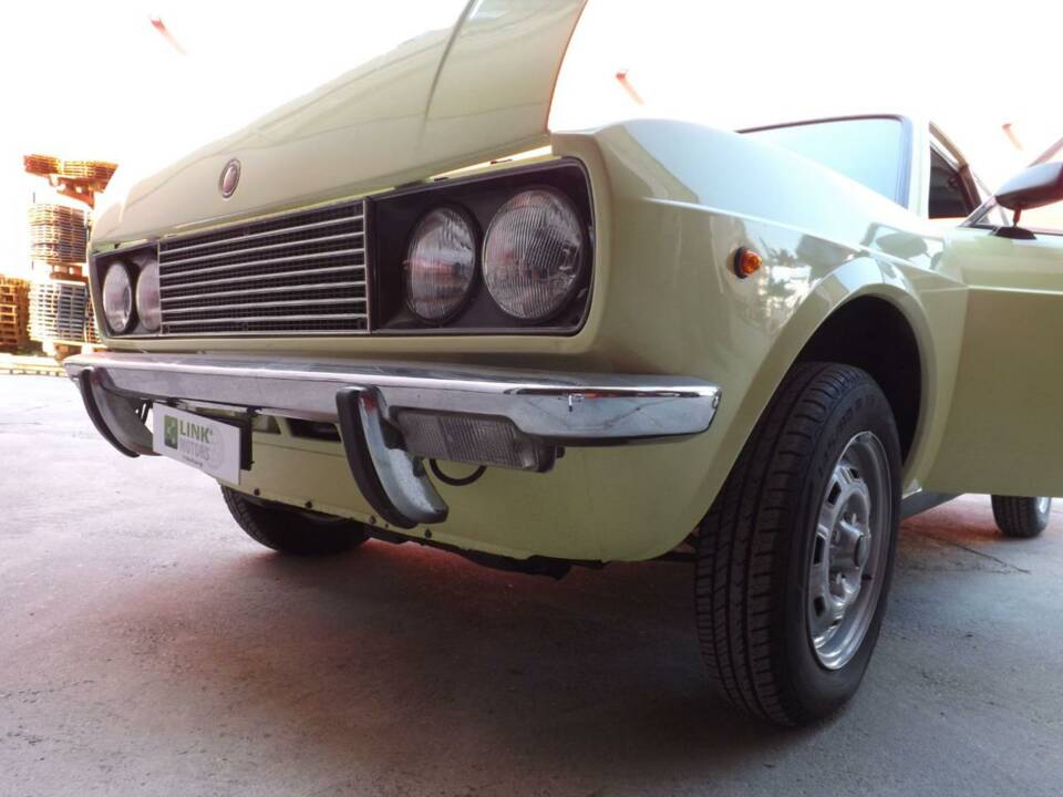 Image 38/50 of FIAT 128 Sport Coupe (1974)