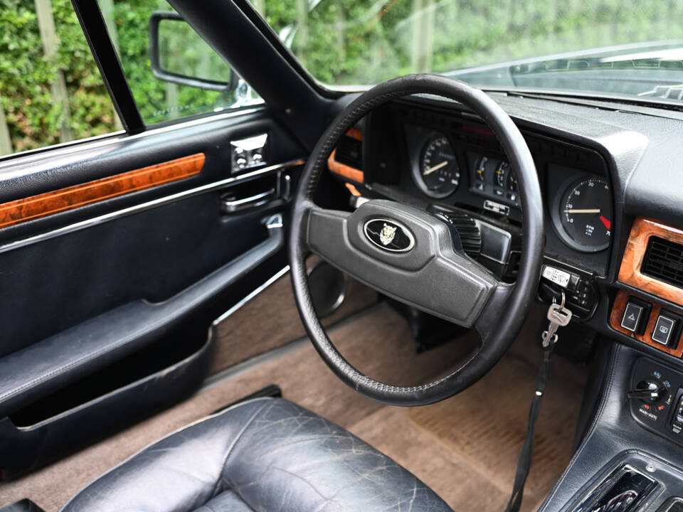 Immagine 19/27 di Jaguar XJ-SC H.E. (1987)