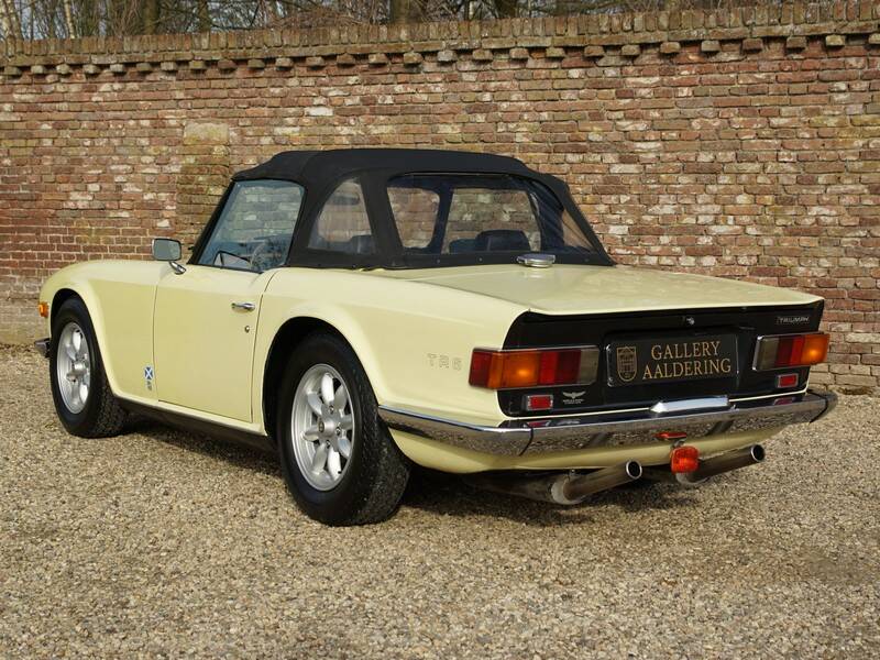 Image 18/50 of Triumph TR 6 (1971)