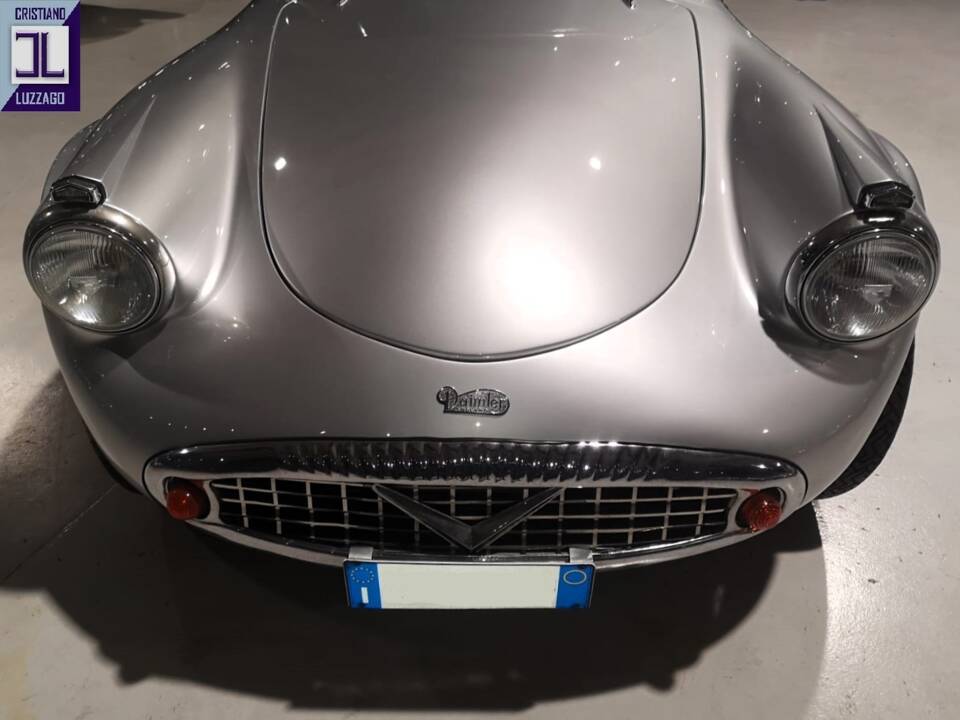 Image 13/37 of Daimler SP 250 (1960)