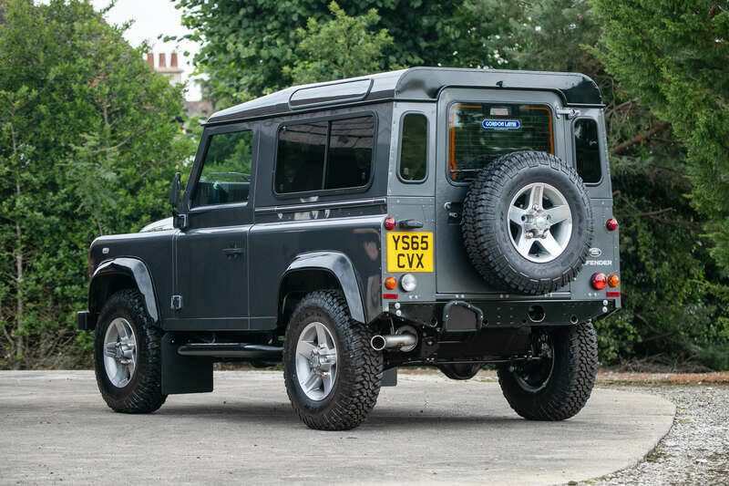 Bild 4/50 von Land Rover Defender 90 (2015)