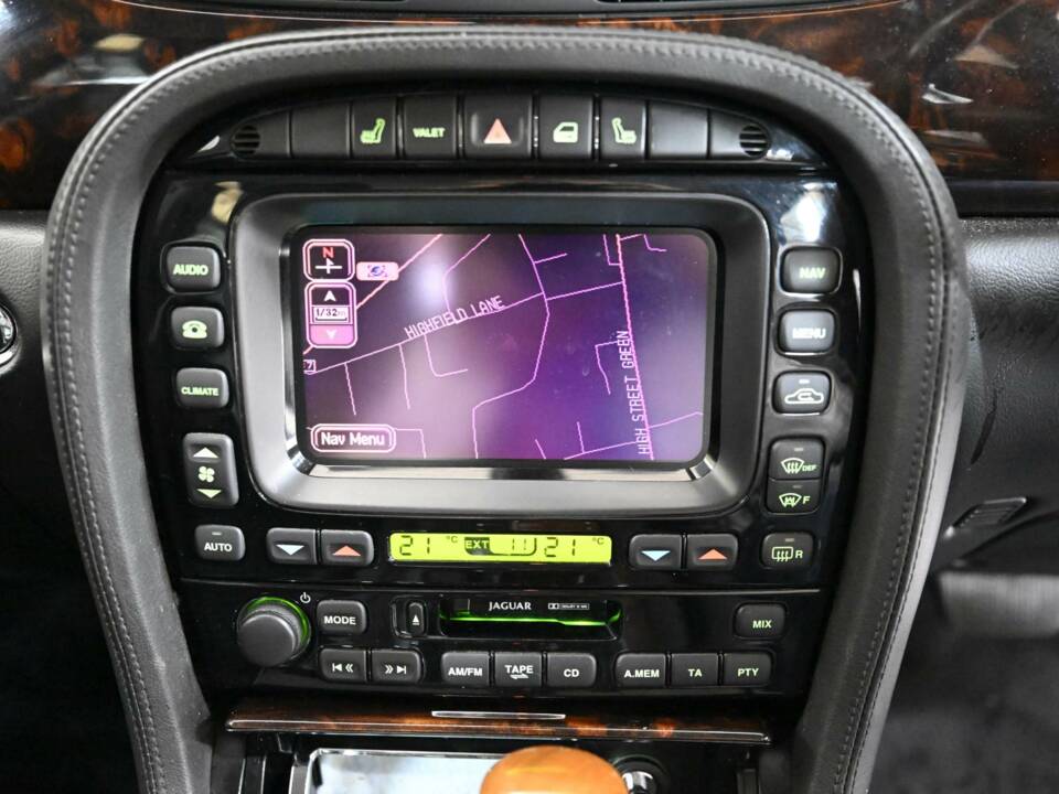 Imagen 36/50 de Jaguar XJR Super V8 (2004)