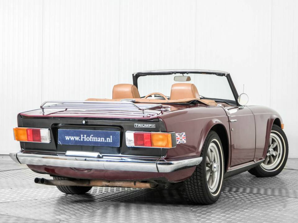 Image 41/50 of Triumph TR 6 PI (1969)