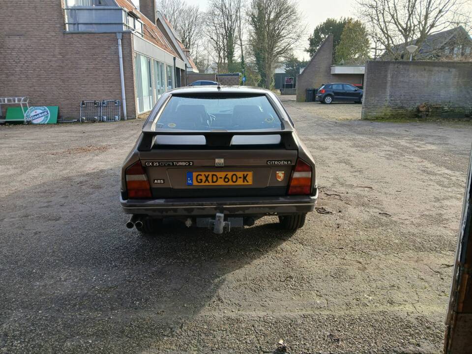 Image 6/8 of Citroën CX 22 TRS (1987)