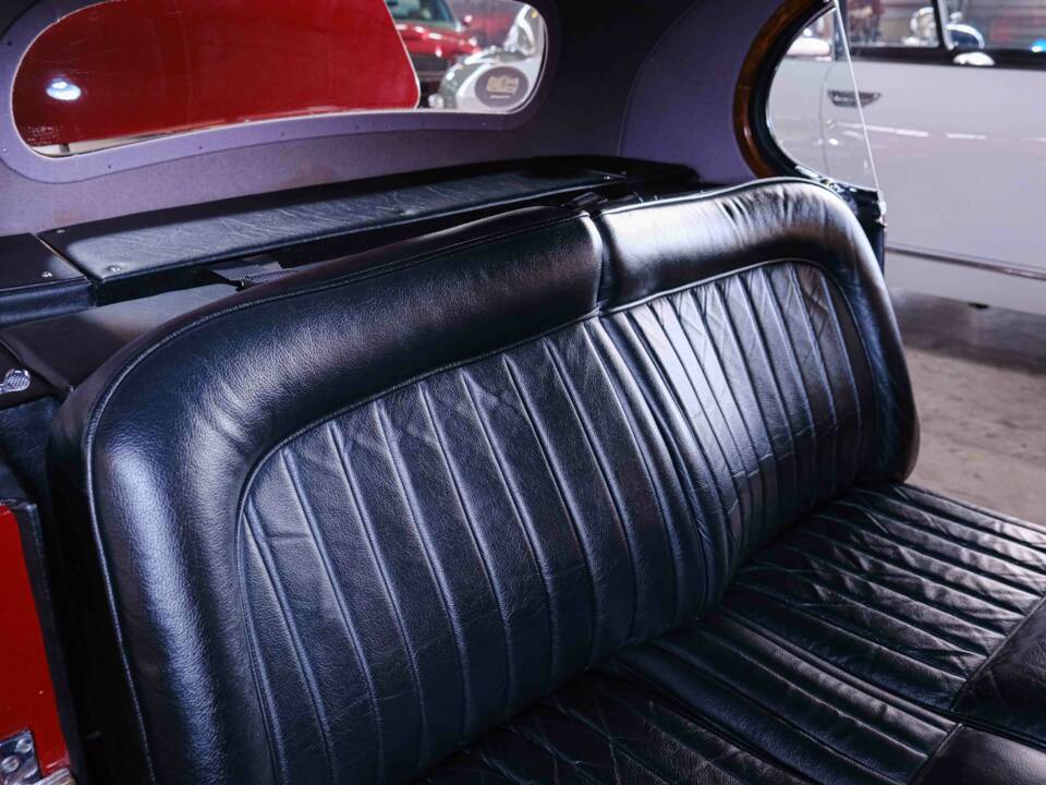 Bild 24/46 von Jaguar XK 120 FHC (1952)