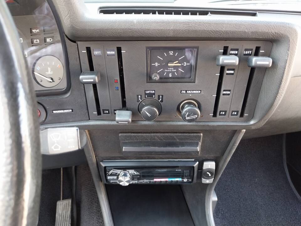 Bild 22/32 von BMW 320 Baur TC (1979)