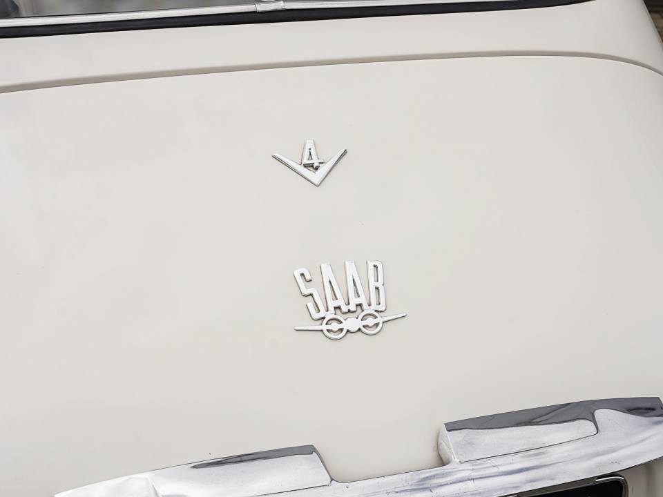 Image 13/23 of Saab 96 V4 (1967)