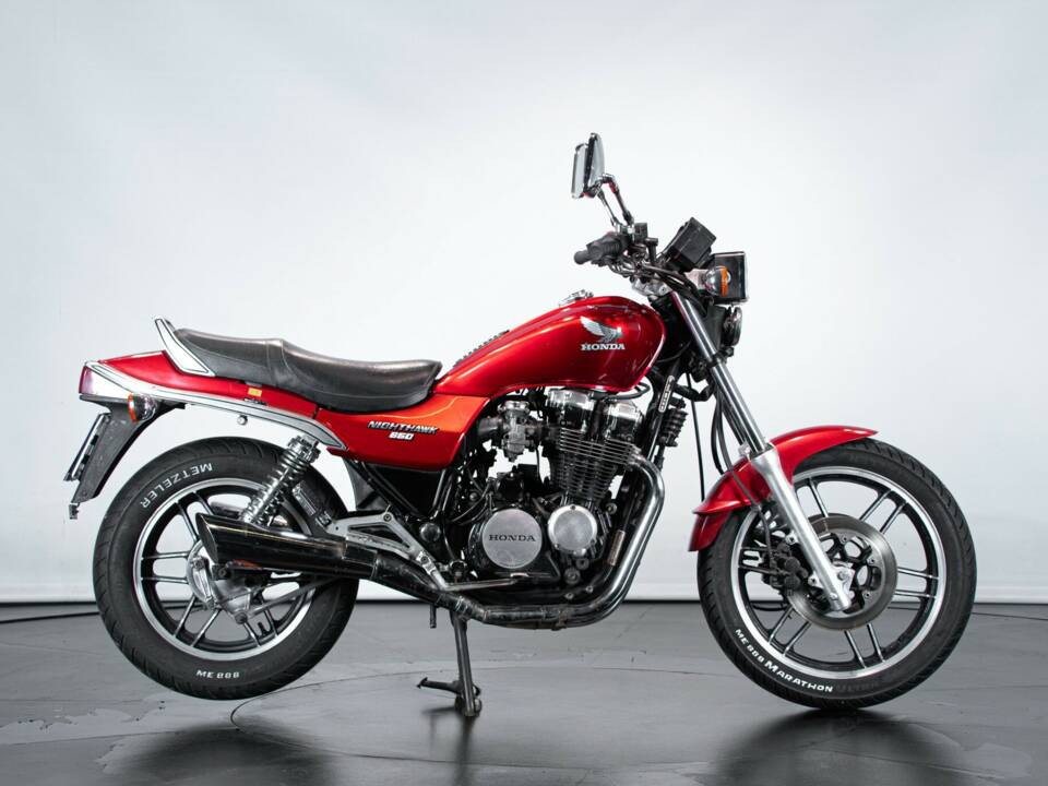 Image 5/50 of Honda CB 650 SC Nighthawk (1988)