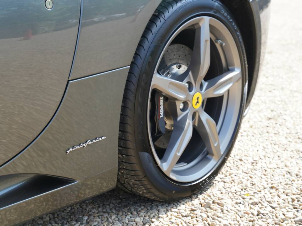 Bild 19/50 von Ferrari California (2010)