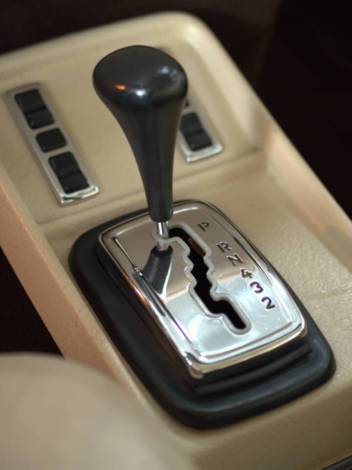 Image 36/57 of Mercedes-Benz 280 SE 3,5 (1971)