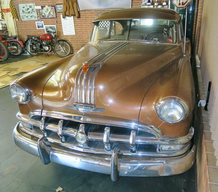 Imagen 2/7 de Pontiac Chieftain 8 (1950)