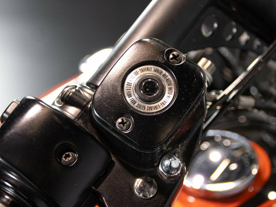 Bild 48/50 von Harley-Davidson DUMMY (2010)