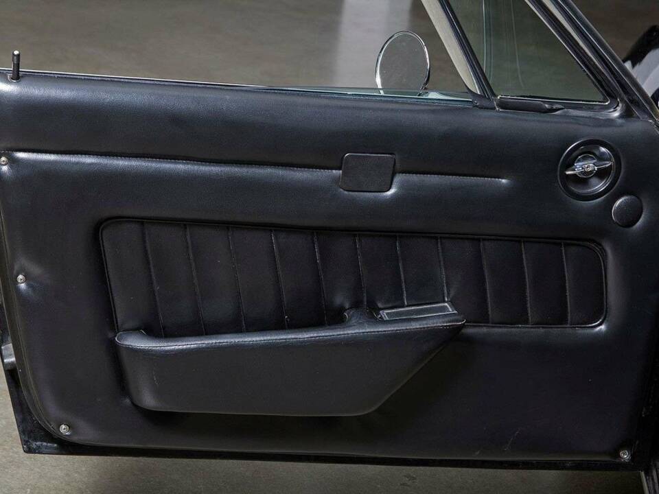 Bild 22/32 von Maserati Ghibli SS (1970)
