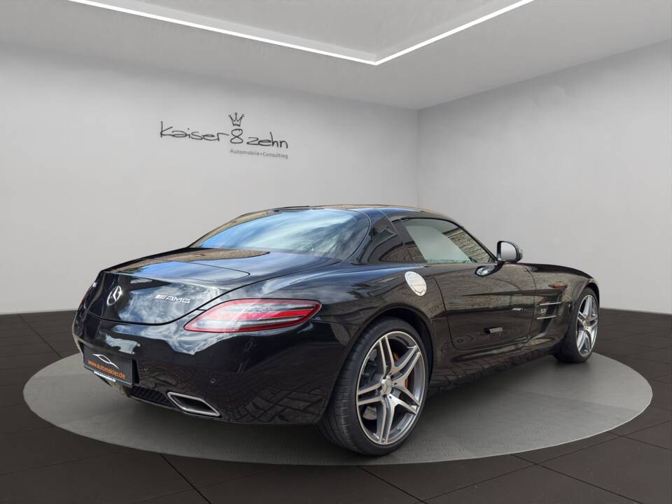 Imagen 8/21 de Mercedes-Benz SLS AMG (2011)