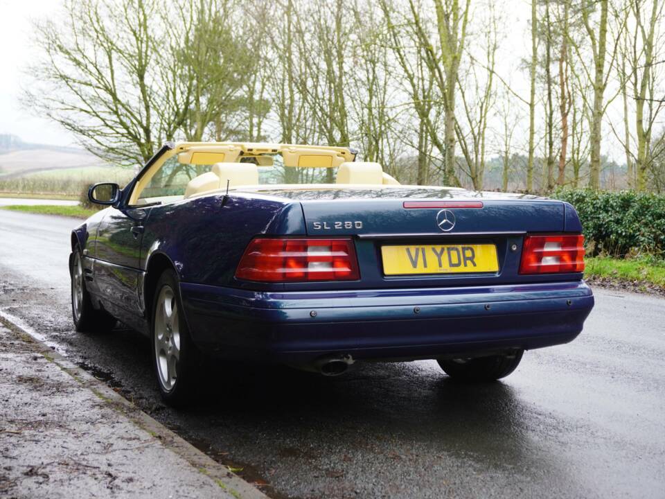 Image 4/26 of Mercedes-Benz SL 280 (1999)