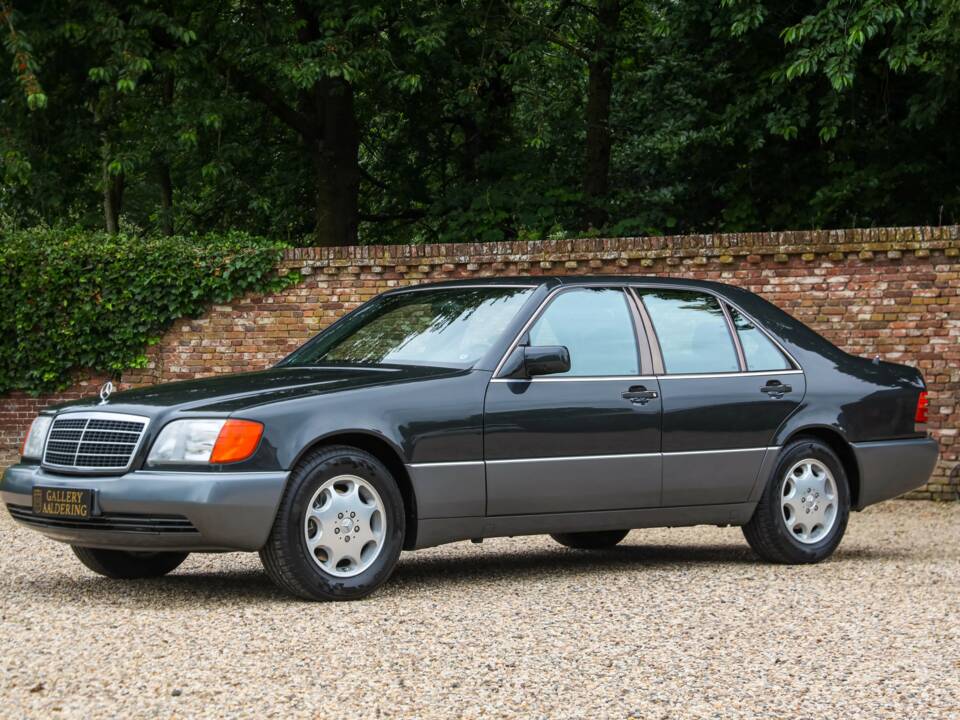 Bild 18/50 von Mercedes-Benz 400 SE (1991)