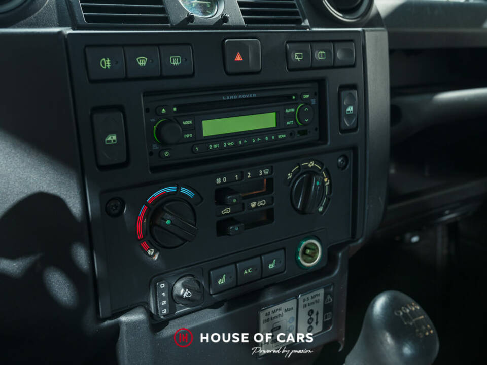 Image 23/25 of Land Rover Defender 90 (2013)