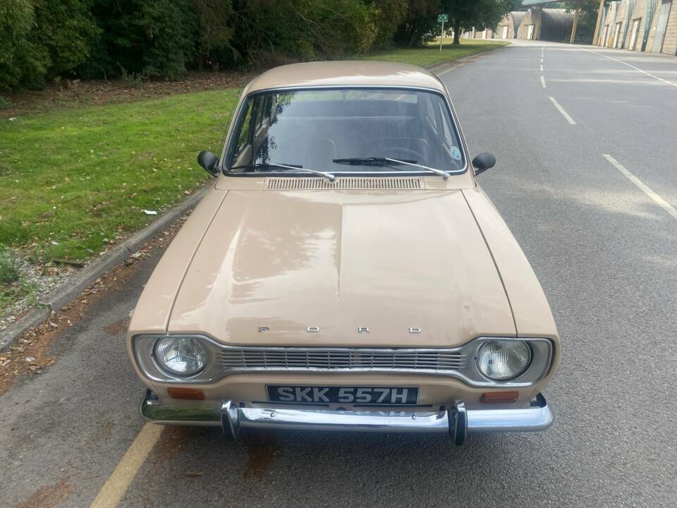 Afbeelding 10/98 van Ford Escort 940 DeLuxe (1970)