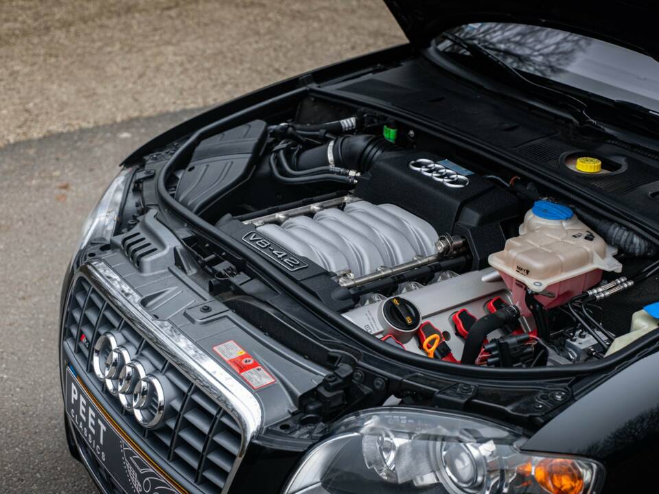 Image 39/39 of Audi S4 (2006)