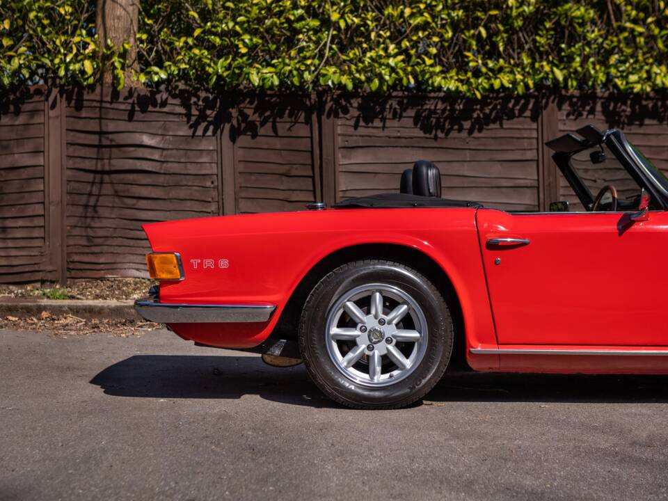 Image 22/41 of Triumph TR 6 (1972)