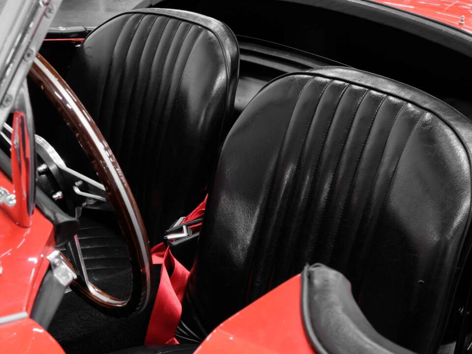 Imagen 18/45 de MG MGA 1500 (1957)