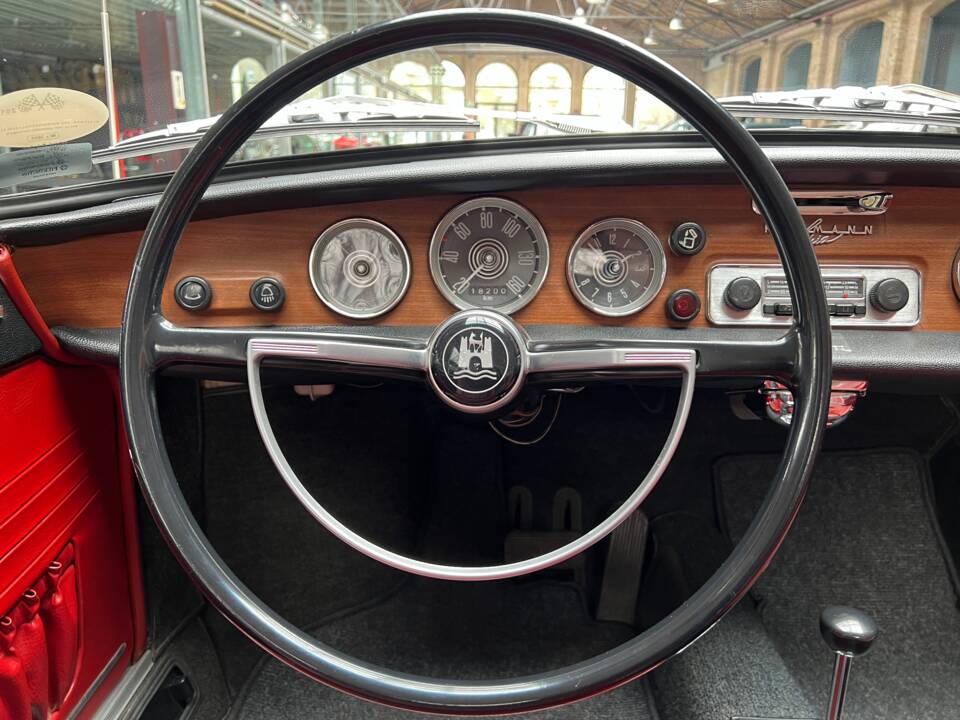 Image 18/37 of Volkswagen Karmann Ghia 1600 L (1968)