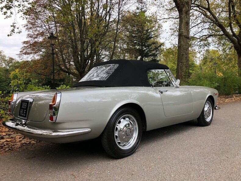 Imagen 24/50 de Alfa Romeo 2600 Spider (1964)