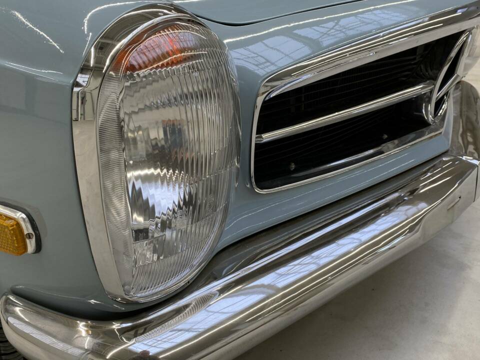 Imagen 6/13 de Mercedes-Benz 250 S (1967)