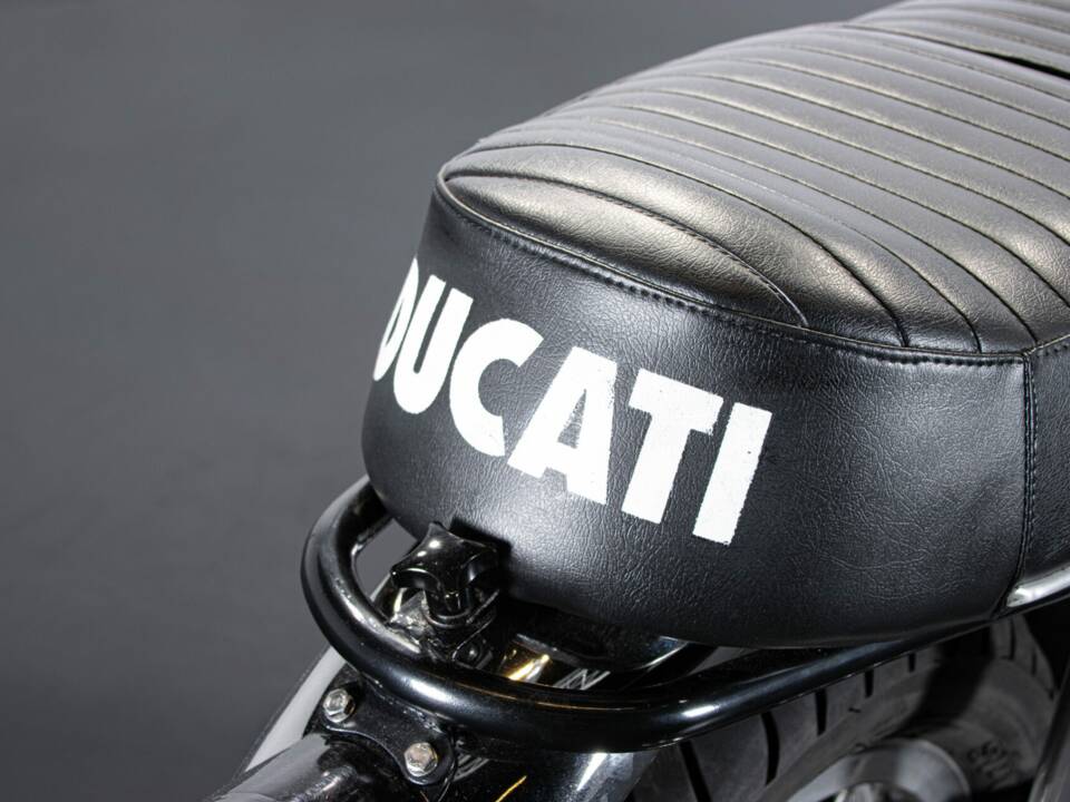 Image 38/50 of Ducati 750 GT (1972)