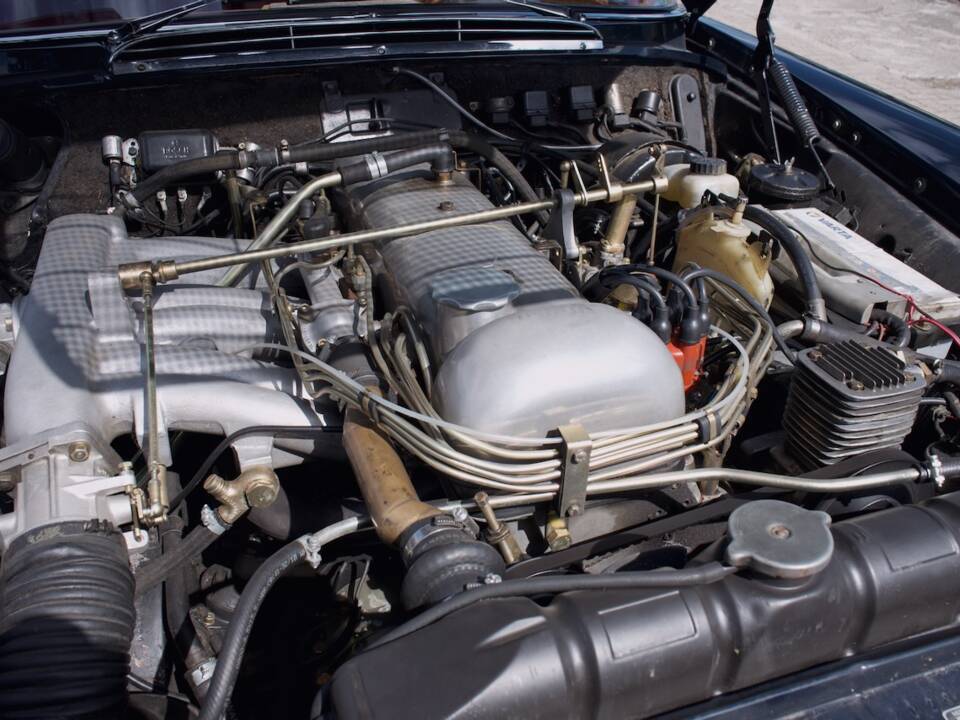 Image 18/39 of Mercedes-Benz 300 SE (1962)