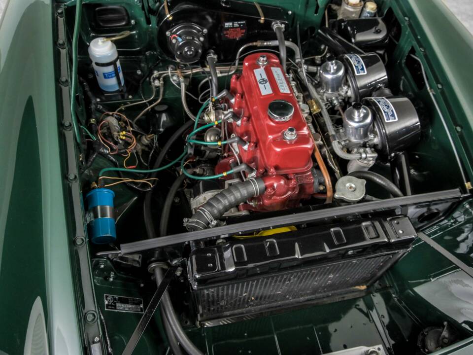 Image 39/50 de MG MGB GT (1966)