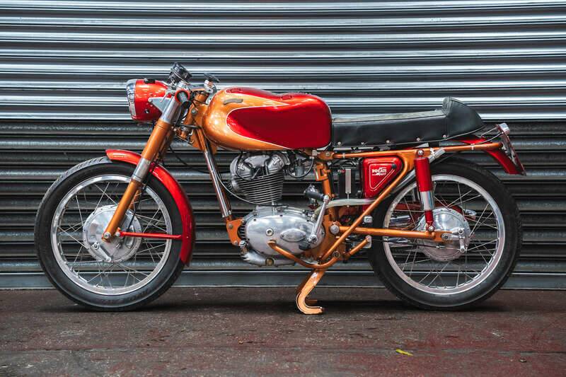 Image 2/43 of Ducati 175 Sport (1959)