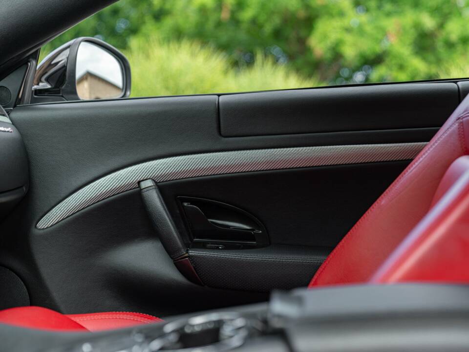 Bild 32/50 von Maserati GranTurismo 4.2 (2008)