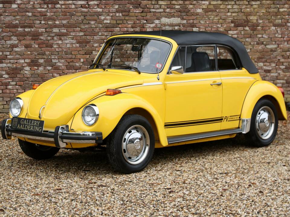 Image 25/50 de Volkswagen Beetle 1303 (1975)