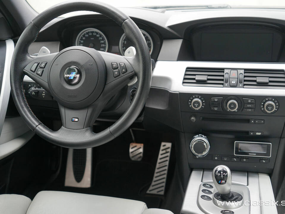 Afbeelding 18/22 van BMW M5 (2005)