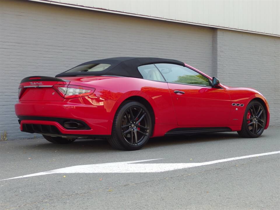 Image 5/99 of Maserati GranCabrio Sport (2015)