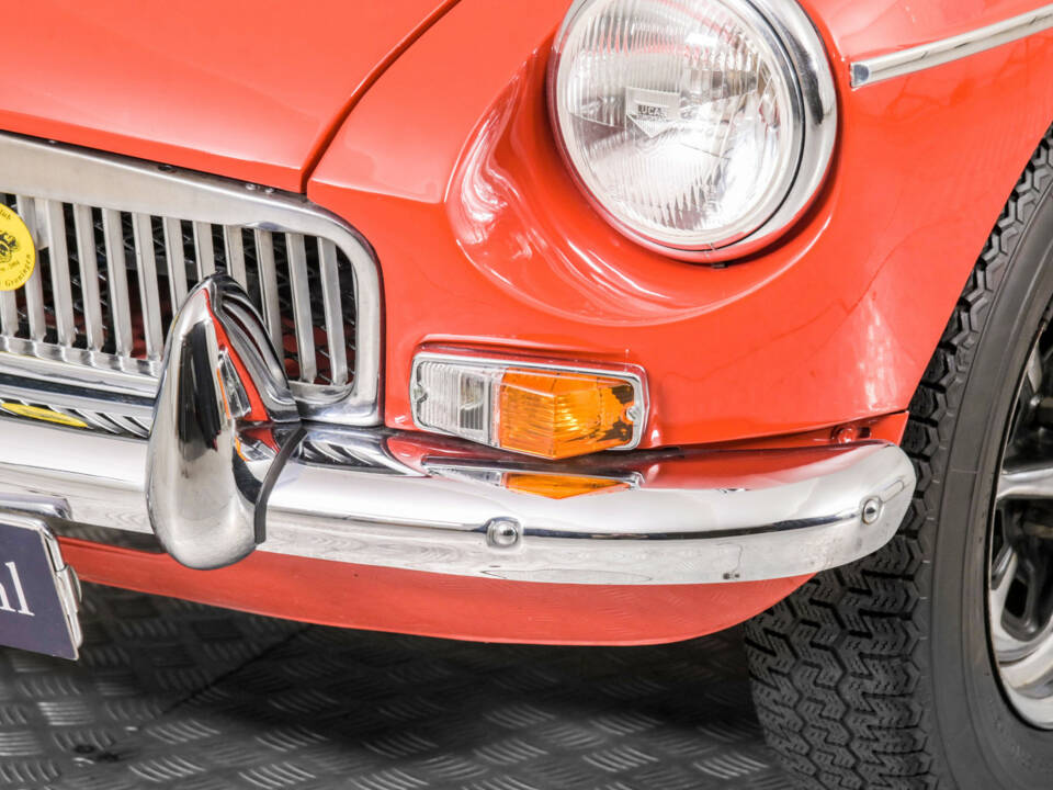 Imagen 21/50 de MG MGB GT (1975)