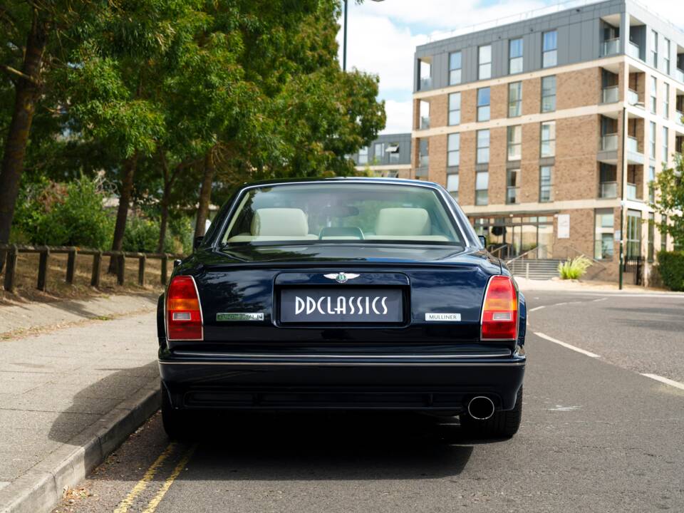 Image 6/26 of Bentley Continental R Mulliner (2001)