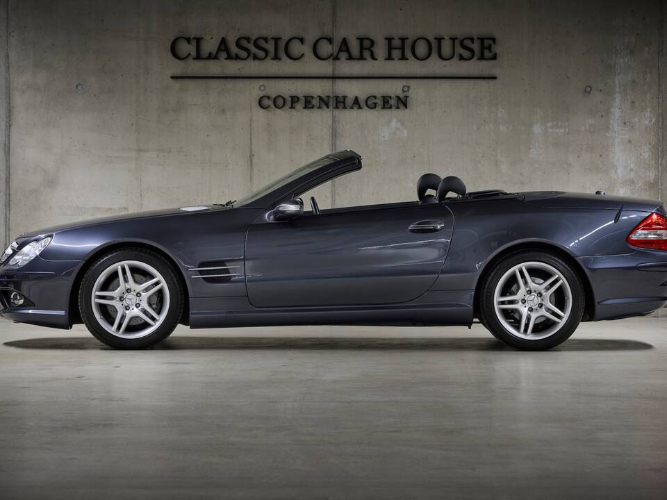 Image 8/99 de Mercedes-Benz SL 550 (2007)