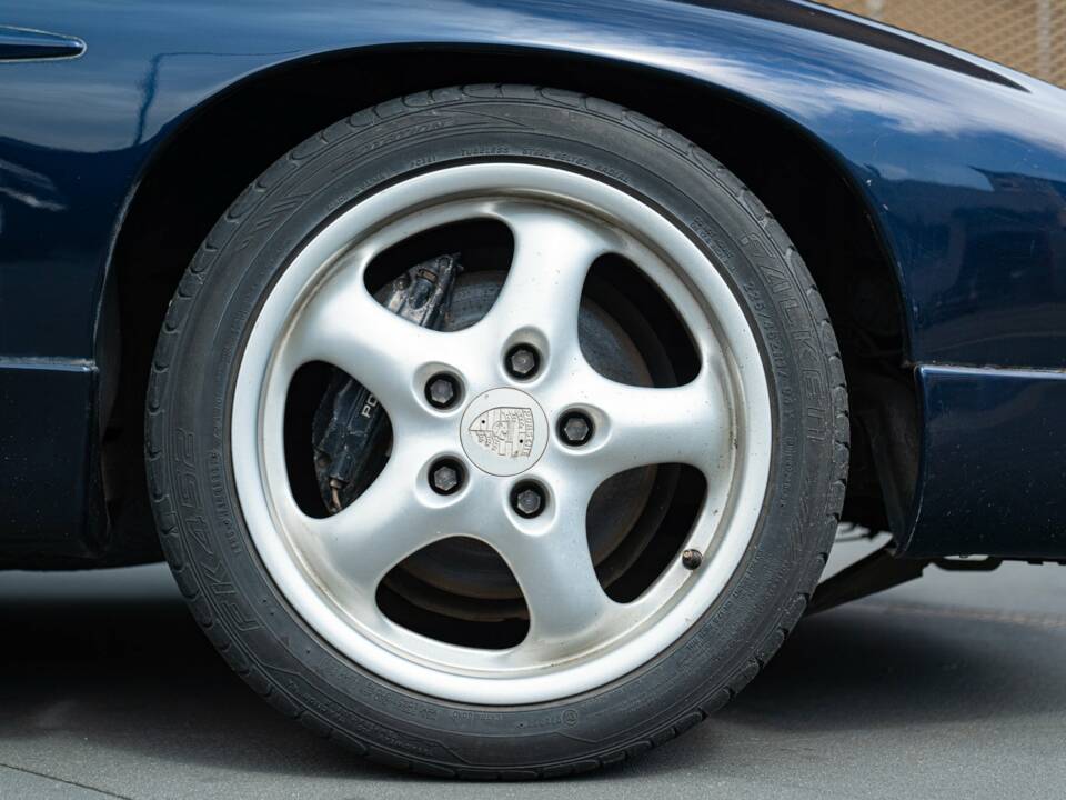 Image 10/34 of Porsche 928 (1981)