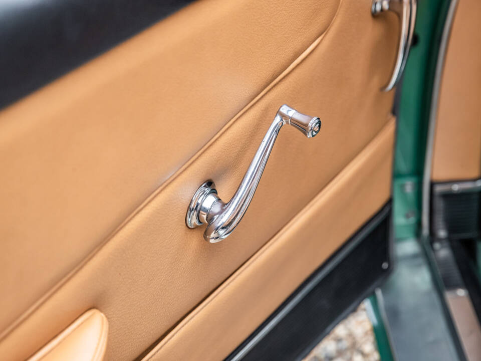 Bild 69/78 von Aston Martin DB 4 (1960)