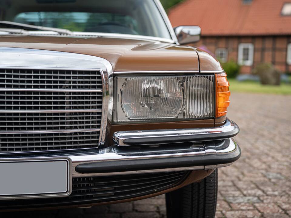 Image 5/81 of Mercedes-Benz 280 SE (1979)