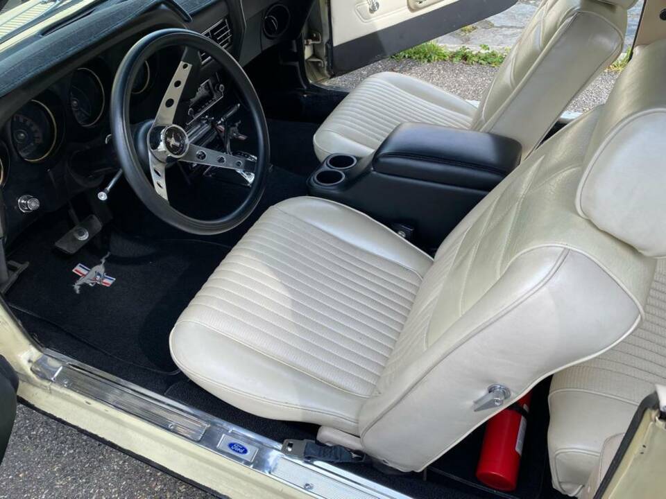 Image 2/9 of Ford Mustang 302 (1969)