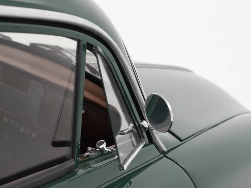 Image 17/24 of Goliath 700 (1955)