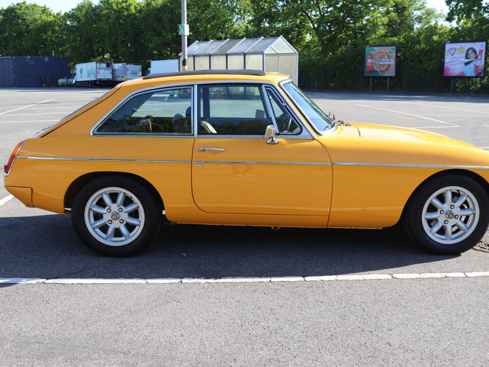 Image 9/19 of MG MGB GT (1978)