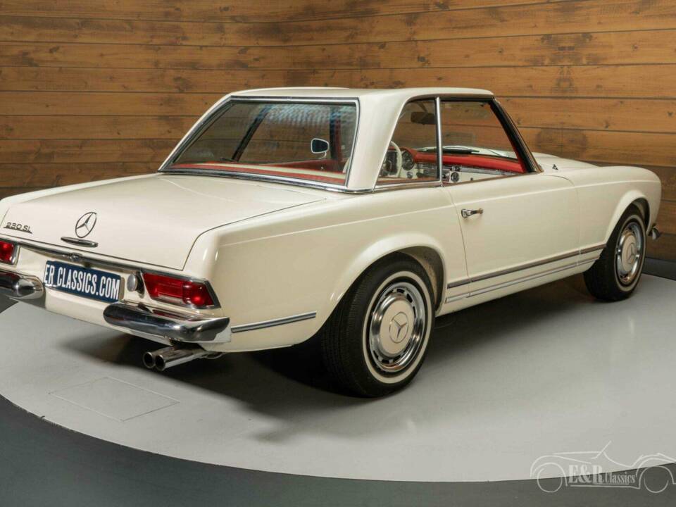 Immagine 15/19 di Mercedes-Benz 230 SL (1966)