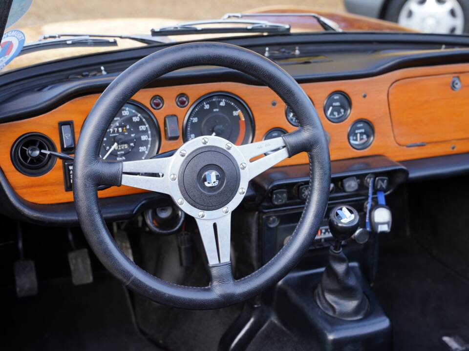 Bild 28/50 von Triumph TR 6 (1971)