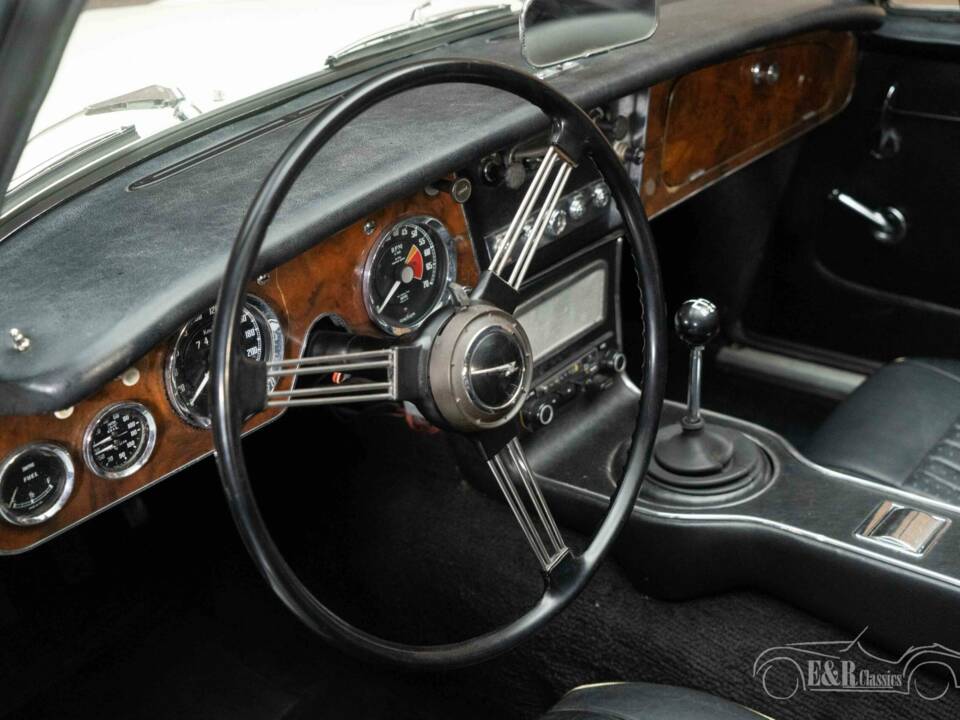 Imagen 5/6 de Austin-Healey 3000 Mk III (BJ8) (1964)